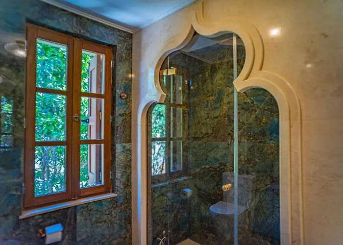 Fabrizio Del Carretto Hotel 5*