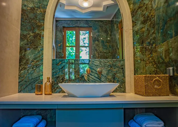 Hotel Fabrizio Del Carretto 5*