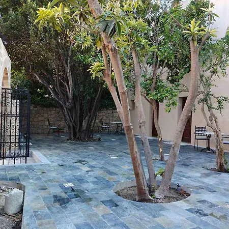 Отель Fabrizio Del Carretto