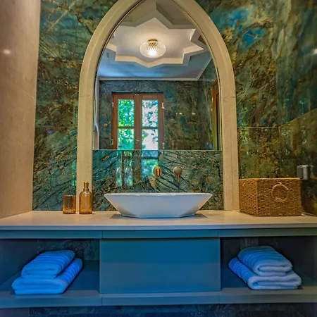 Ξενοδοχείο Fabrizio Del Carretto 5*